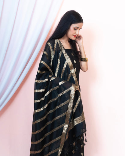 Chiniya Silk Banarasi Suit (Aanisah)