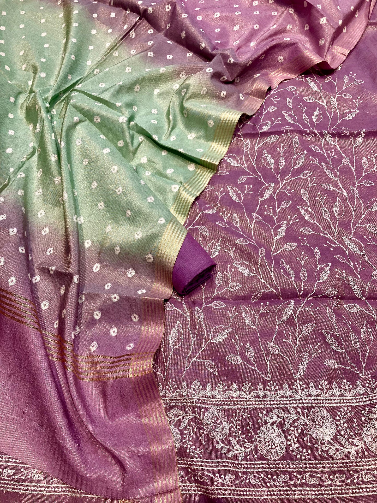 Linen Tissue Silk Embroidery Suit [Arwa]