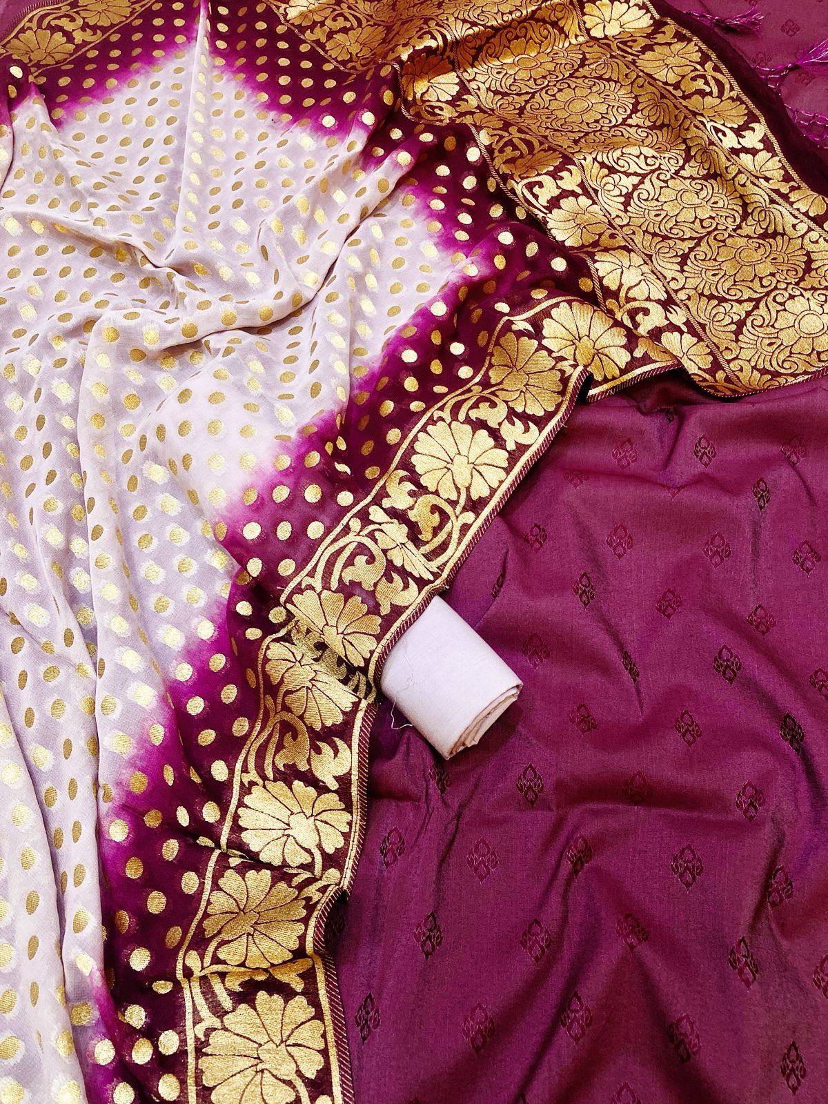 Cotton Silk Tanchoi Banarasi Suit (Aabirah)